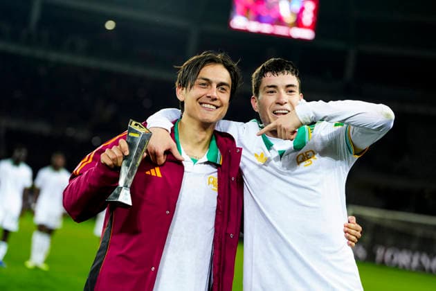 RomaÕs Paulo Dybala player of the match with RomaÕs Matias Soule after the Serie A soccer match between Torino Fc and Roma at the Stadio Olimpico Grande Torino in Turin, north west Italy - January 18, 2026. - Soccer  Copyright: xFabioxFerrari LaPressex
