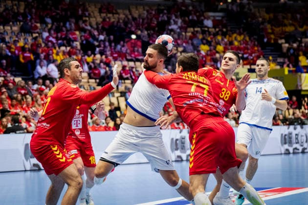 DENMARK EM Men s Handball North Macedonia Portugal Portugal s Martim Costa and North Macedonia s Martin Serafimov during the men s handball match between North Macedonia and Portugal in EHF Euro 2026 Group B at Jyske Bank Boxen in Herning on Sunday, January 18, 2026 Photo Sebastian Elias Uth Ritzau Scanpix , Denmark  Copyright: Ritzau Scanpix SebastianxEliasxUthx spdk20260118-200713-L