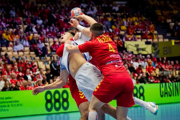 DENMARK EM Men s Handball North Macedonia Portugal Portugal s Francisco Costa and North Macedonia s Martin Velkovski during the men s handball match between North Macedonia and Portugal in EHF Euro 2026 group B at Jyske Bank Boxen in Herning on Sunday, January 18, 2026 Photo Sebastian Elias Uth Ritzau Scanpix , Denmark  Copyright: Ritzau Scanpix SebastianxEliasxUthx spdk20260118-200717-L