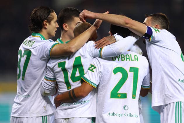 Torino Fc - AS Roma Donyell Malen of AS Roma celebrates with his team mates after scoring a goal during the Serie A match beetween Torino Fc and AS Roma at Stadio Olimpico on January 21, 2026 in Turin, Italy . Torino Stadio Olimpico Italy Copyright: xMarcoxCanonierox