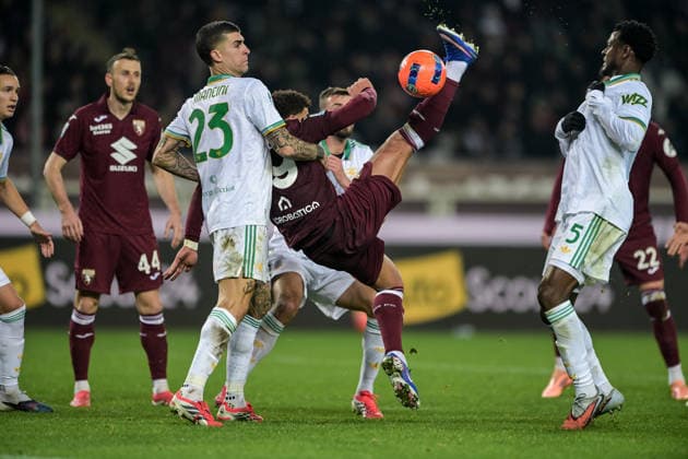 19 Che Adams of Torino in action during the Serie A match between Torino FC and AS Roma at Stadio Olimpico di Torino on January 18, 2026 in Turin, Italy.  Copyright: xAndreaxAmato IPAxSportx xipa-agency.netx xx IPA_70266077 IPA_Agency_IPA70266077