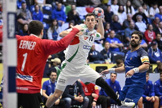 KRISTIANSTAD, SVERIGE 20260118 Hungary s Mate Onodi Janoskuti in action during the 2026 EHF European Men s Handball Championship the EHF Euro 2026 match between Italy and Hungary at Kristianstad Arena, in Kristianstad, Sweden, on January 18, 2026 KRISTIANSTAD SVERIGE x50090x  Copyright: xJohanxNilsson TTx EHF EURO 2026 ITALY-HUNGARY