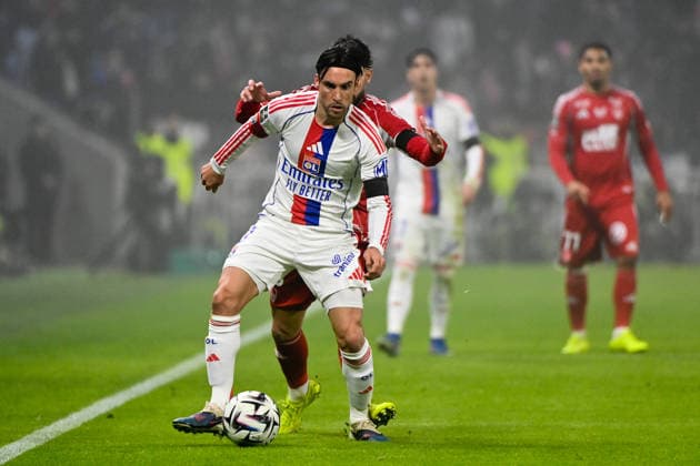 Olympique Lyonnais v Stade Brestois 29 - Ligue 1 McDonald s 2025 2026 10 Romain DEL CASTILLO (sb29) - 03 Nicolas TAGLIAFICO (ol) during the Ligue 1 McDonald s match between Lyon and Brest at Groupama Stadium on January 18, 2026 in Lyon, France. Lyon France  Copyright: xFEPx 776348250