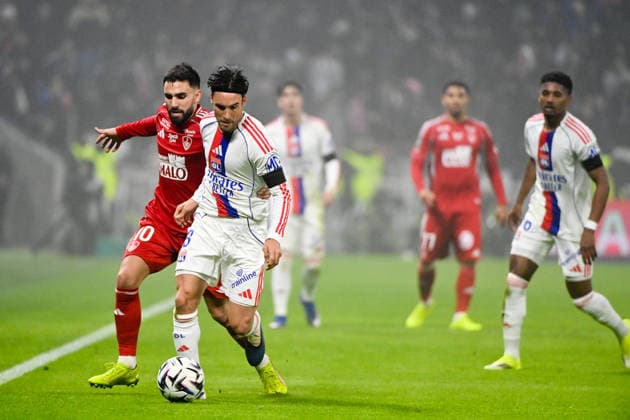 Olympique Lyonnais v Stade Brestois 29 - Ligue 1 McDonald s 2025 2026 10 Romain DEL CASTILLO (sb29) - 03 Nicolas TAGLIAFICO (ol) during the Ligue 1 McDonald s match between Lyon and Brest at Groupama Stadium on January 18, 2026 in Lyon, France. Lyon France  Copyright: xFEPx 776348250