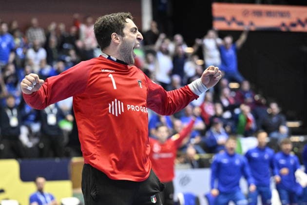 KRISTIANSTAD, SWEDEN 20260118 Italy s goalkeeper Domenico Ebne afteer a save during the 2026 EHF European Men s Handball Championship the EHF Euro 2026 match between Italy and Hungary at Kristianstad Arena, in Kristianstad, Sweden, on January 18, 2026 KRISTIANSTAD SWEDEN x50090x  Copyright: xJohanxNilsson TTx EHF EURO 2026 ITALY-HUNGARY