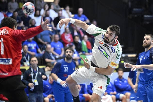 KRISTIANSTAD, SWEDEN 20260118 Hungary s Miklos Rosta in action during the 2026 EHF European Men s Handball Championship the EHF Euro 2026 match between Italy and Hungary at Kristianstad Arena, in Kristianstad, Sweden, on January 18, 2026 KRISTIANSTAD SWEDEN x50090x  Copyright: xJohanxNilsson TTx EHF EURO 2026 ITALY-HUNGARY