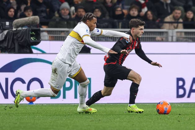 Lecce™s Corrie Ndaba AC Milan s Christian Pulisic during the Serie A soccer match between A.C Milan. and Lecce at the San Siro Stadium in Milan, Italy - Sunday, January 18, 2026. - Soccer .  Copyright: xStefanoxNicoli LaPressex