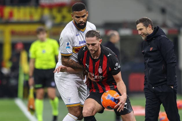 Lecce s Jamil Siebert AC Milan s Adrien Rabiot during the Serie A soccer match between A.C Milan. and Lecce at the San Siro Stadium in Milan, Italy - Sunday, January 18, 2026. - Soccer .  Copyright: xStefanoxNicoli LaPressex