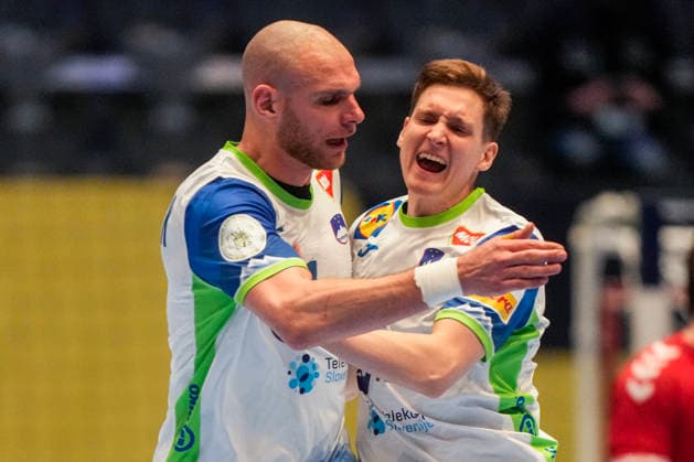 European Handball Championship, Switzerland Slovenia Baerum 20260118 Slovenia s Borut MaÄkovÅ¡ek and Kristjan HorÅ¾en during the European Championship handball match between Switzerland and Slovenia in Unity arena Photo Cornelius Poppe NTB Baerum Norway EDITORIAL USE ONLY RESTRICTED USE FOR BETTING COMPANIES  Copyright: xCorneliusxPoppex xNTBx