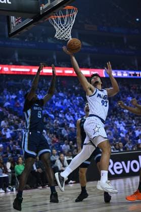 Orlando Magic v Memphis Grizzlies - NBA, Basketball Herren, USA London 2026 LONDON, UNITED KINGDOM – JANUARY 18: Vince Williams Jr. (5) of Orlando Magic in action during the NBA London 2026 game between the Orlando Magic and the Memphis Grizzlies at the O2 Arena in London, United Kingdom, on January 18, 2026. Rasid Necati Aslim Anadolu London United Kingdom. Editorial use only. Please get in touch for any other usage.  Copyright: x2026xAnadoluxRasidxNecatixAslimx