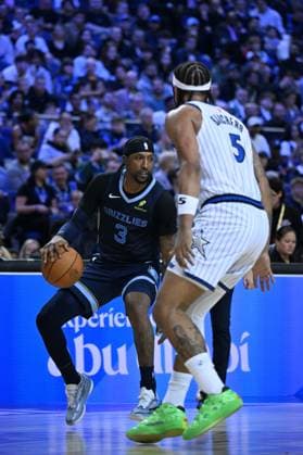 Orlando Magic v Memphis Grizzlies - NBA, Basketball Herren, USA London 2026 LONDON, UNITED KINGDOM - JANUARY 18: Kentavious Caldwell-Pope (3) of Memphis Grizzlies in action during the NBA London 2026 game between the Orlando Magic and the Memphis Grizzlies at O2 Arena in London, United Kingdom, on January 18, 2026. Rasid Necati Aslim Anadolu London United Kingdom. Editorial use only. Please get in touch for any other usage.  Copyright: x2026xAnadoluxRasidxNecatixAslimx