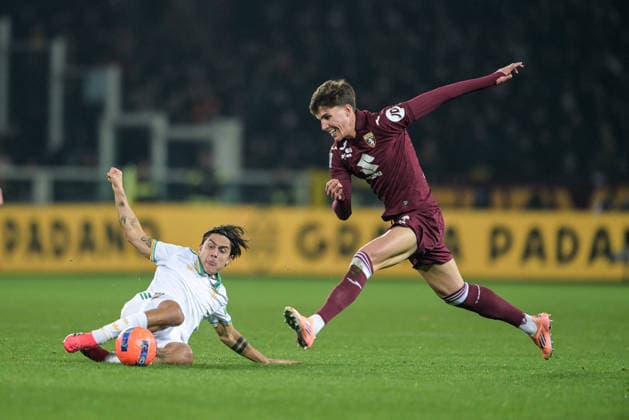 CALCIO - Serie A - Torino FC vs AS Roma 21 Paulo Dybala of Roma contrast with 22 Cesare Casadei of Torino in action during the Serie A match between Torino FC and AS Roma at Stadio Olimpico di Torino on January 18, 2026 in Turin, Italy. Torino Italy  Copyright: xIPAxSport ABACAx