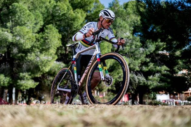 UCI Cyclocross World Cup 2025-2026 Benidorm BENIDORM, SPAIN - JANUARY 18 : Van Der Poel Mathieu (NED) of Alpecin- Premier Tech during the 10th leg of the Benidorm UCI Cyclocross World Cup 2025-2026 a cyclocross race for Men Elite on January 18, 2026 in Benidorm, Spain, 18 01 2026 ( Benidorm Spain  Copyright: xBillyxCeustersx