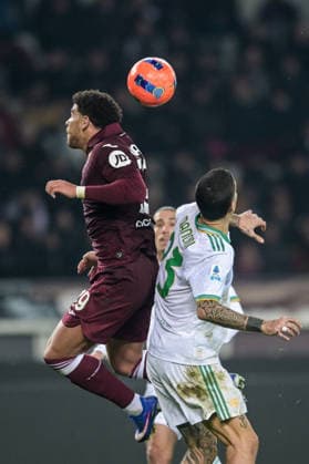 CALCIO - Serie A - Torino FC vs AS Roma 23 Gianluca Mancini of Roma and 19 Che Adams of Torino in action during the Serie A match between Torino FC and AS Roma at Stadio Olimpico di Torino on January 18, 2026 in Turin, Italy. Torino Italy  Copyright: xIPAxSport ABACAx