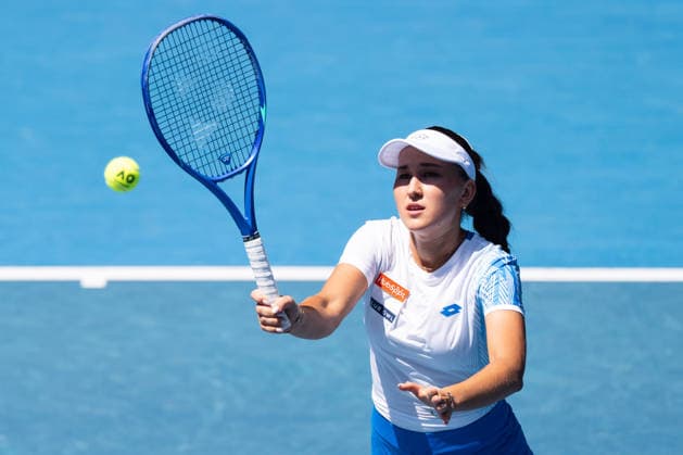 January 19, 2026: KAMILLA RAKHIMOVA of Uzbekistan in action against 3rd seed COCO GAUFF of the USA on Rod Laver Arena in a Women s Singles 1st round match on day 2 of the 2026 Australian Open in Melbourne, Australia. Cal Media Melbourne Australia - ZUMAc04_ 20260119_faf_c04_020 Copyright: xSydneyxLowx
