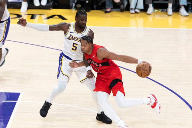 January 18, 2026, Los Angeles, California, USA: Toronto Raptors Scottie Barnes (4) drives against Los Angeles LakersÃ¢â‚¬â ¢ Deandre Ayton (5) during an NBA, Basketball Herren, USA basketball game at Crypto.com Arena on Sunday, Jan. 18, 2026 in Los Angeles. Los Angeles USA - ZUMAc68_ 20260118_zaf_c68_044 Copyright: xRingoxChiux