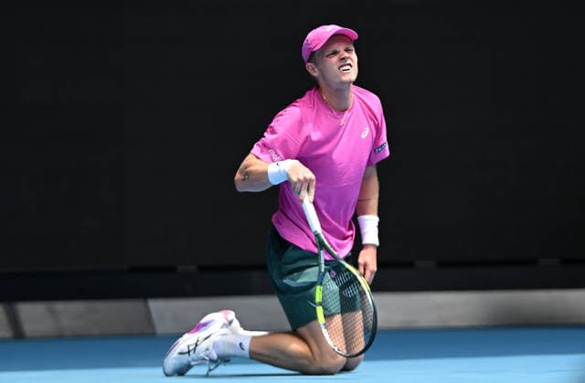 TENNIS AUSTRALIAN OPEN, Jesper De Jong of Netherlands recovers during the Men™s 1st round match against Danill Medvedev of Russia on day 2 of the 2026 Australian Open tennis tournament at Melbourne Park in Melbourne, Monday, January 19, 2026. ( NO ARCHIVING MELBOURNE VICTORIA AUSTRALIA  Copyright: xLUKASxCOCHx 20260119143068894278