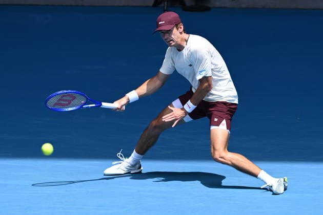 TENNIS AUSTRALIAN OPEN, Alex De Minaur of Australia in action during the Men™s 1st round match against Mackenzie McDonald of USA on day 2 of the 2026 Australian Open tennis tournament at Melbourne Park in Melbourne, Monday, January 19, 2026. ( NO ARCHIVING MELBOURNE VICTORIA AUSTRALIA  Copyright: xJOELxCARRETTx 20260119160351940973