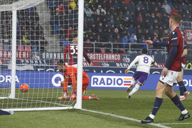 CALCIO - Serie A - Bologna FC vs ACF Fiorentina Rolando Mandragora of ACF Fiorentina scores a goal during Bologna BFC vs ACF Fiorentina, 21Â° Serie A Enilive 2025-26 game at Renato Dall Ara stadium in Bologna (BO), Italy, on January 18, 2026. Bologna Italy  Copyright: xIPAxSport ABACAx