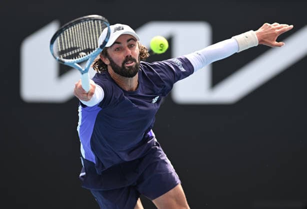 TENNIS AUSTRALIAN OPEN, Jordan Thompson of Australia in action during the Men™s 1st round match against Juan Manuel Cerundolo of Argentina on day 2 of the 2026 Australian Open tennis tournament at Melbourne Park in Melbourne, Monday, January 19, 2026. ( NO ARCHIVING MELBOURNE VICTORIA AUSTRALIA  Copyright: xLUKASxCOCHx 20260119174789496044