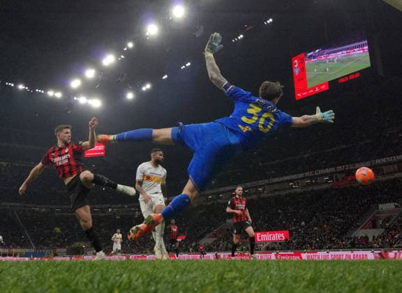 (260119) -- MILAN, Jan. 19, 2026 -- AC Milan s Niclas Fullkrug (1st L) scores with a head shot during a Serie A football match between AC Milan and Lecce in Milan, Italy, Jan. 18, 2026. (Photo by Xinhua) (SP)ITALY-MILAN-FOOTBALL-SERIE A- AC MILAN VS LECCE AlbertoxLingria 
