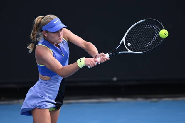 TENNIS AUSTRALIAN OPEN, Emerson Jones of Australia in action during the Women™s 1st round match against Magda Linette of Poland on day 2 of the 2026 Australian Open tennis tournament at Melbourne Park in Melbourne, Monday, January 19, 2026. ( NO ARCHIVING MELBOURNE VICTORIA AUSTRALIA  Copyright: xJOELxCARRETTx 20260119138939004791