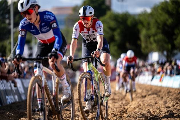 Dutch Lucinda Brand pictured in action during the women s Elite race at the cyclocross cycling event in Benidorm, Spain, Sunday 18 January 2026, stage 10 12 in the UCI World Cup competition. DAVIDxPINTENS  x156942986x
