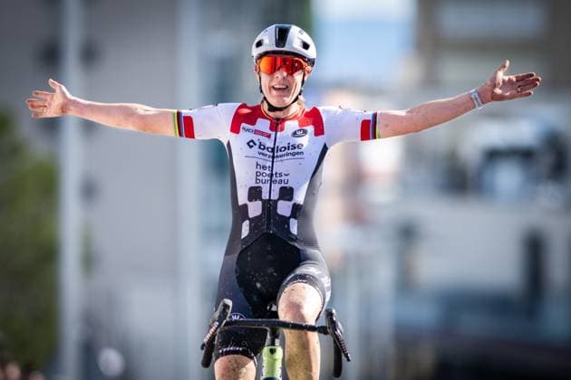 Dutch Lucinda Brand celebrates as she crosses the finish line to win the women s Elite race at the cyclocross cycling event in Benidorm, Spain, Sunday 18 January 2026, stage 10 12 in the UCI World Cup competition. DAVIDxPINTENS  x156943610x