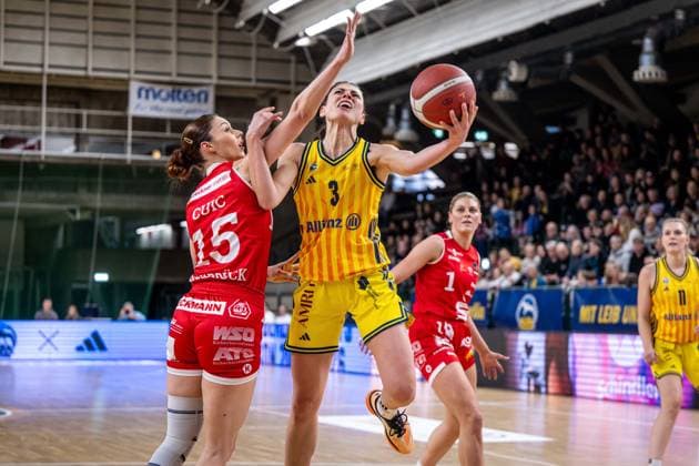 Basketball Berlin 18 01 2026 Season 2025 2026 DBBL 1 Bundesliga Alba Berlin GiroLive Panthers Osnabrück Theresa Simon Alba, No 03 Milica Cuic Osnabrück, No 15