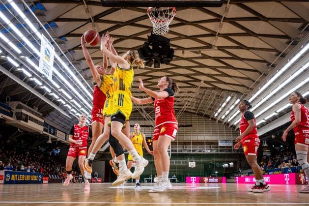 Basketball Berlin 18 01 2026 Season 2025 2026 DBBL 1 Bundesliga Alba Berlin GiroLive Panthers Osnabrück Abby Muse Alba, No 31 Alina Hartmann Alba, No 29