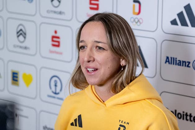 Franziska Preuss (DOSB-Olympiakader Deutscher Ski Verband DSV, Biathlon, SC Haag) beim Interview Portrait Portraet GER, DOSB Olympia-Einkleidung Team Deutschland, Mailand Cortina 2026, 19.01.2026. GER, DOSB Olympia-Einkleidung Team Deutschland, Mailand Cortina 2026, 19.01.2026. Muenchen *** Franziska Preuss DOSB Olympic squad German Ski Association DSV, Biathlon, SC Haag at the interview Portrait Portraet GER, DOSB Olympia Einkleidung Team Deutschland, Mailand Cortina 2026, 19 01 2026 GER, DOSB Olympia Einkleidung Team Deutschland, Mailand Cortina 2026, 19 01 2026 Muenchen Copyright: xEibner-Pressefoto FranzxFeinerx EP_HFR
