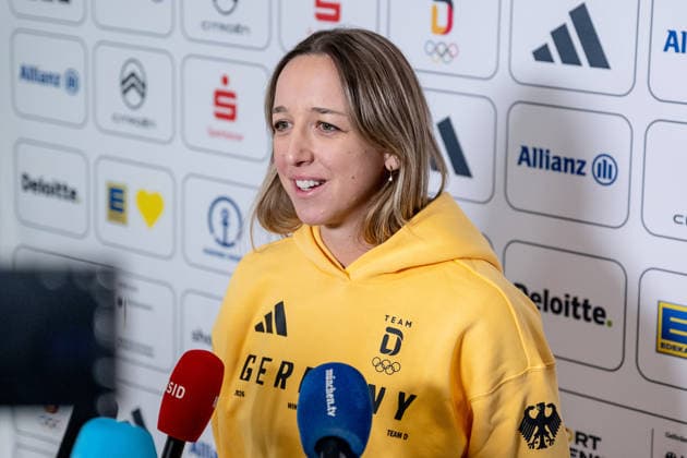 Franziska Preuss (DOSB-Olympiakader Deutscher Ski Verband DSV, Biathlon, SC Haag) beim Interview Portrait Portraet GER, DOSB Olympia-Einkleidung Team Deutschland, Mailand Cortina 2026, 19.01.2026. GER, DOSB Olympia-Einkleidung Team Deutschland, Mailand Cortina 2026, 19.01.2026. Muenchen *** Franziska Preuss DOSB Olympic squad German Ski Association DSV, Biathlon, SC Haag at the interview Portrait Portraet GER, DOSB Olympia Einkleidung Team Deutschland, Mailand Cortina 2026, 19 01 2026 GER, DOSB Olympia Einkleidung Team Deutschland, Mailand Cortina 2026, 19 01 2026 Muenchen Copyright: xEibner-Pressefoto FranzxFeinerx EP_HFR