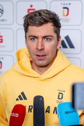 Philipp Nawrath (DOSB-Olympiakader Deutscher Ski Verband DSV, Biathlon, SK Nesselwang) beim Interview Portrait Portraet GER, DOSB Olympia-Einkleidung Team Deutschland, Mailand Cortina 2026, 19.01.2026. GER, DOSB Olympia-Einkleidung Team Deutschland, Mailand Cortina 2026, 19.01.2026. Muenchen *** Philipp Nawrath DOSB Olympic squad German Ski Association DSV, Biathlon, SK Nesselwang at the interview Portrait Portraet GER, DOSB Olympia Einkleidung Team Deutschland, Mailand Cortina 2026, 19 01 2026 GER, DOSB Olympia Einkleidung Team Deutschland, Mailand Cortina 2026, 19 01 2026 Munich Copyright: xEibner-Pressefoto FranzxFeinerx EP_HFR