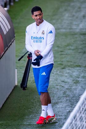 Real Madrid C.F. Training Session And press conference, PK, Pressekonferenz - UEFA Champions League 2025 26 League Phase MD7 Jude Bellingham of Real Madrid gets into the field during the Training Session and Press Conference ahead of the UEFA Champions League 2024 25 match against AS Monaco at Ciudad Real Madrid on January 19, 2026 in Madrid, Spain. Valdebebas Ciudad Real Madrid Madrid Spain Copyright: xAlbertoxGardinx AGardin_20260119_Foot_Champ_ReaMad_Press_0420