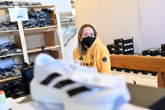 Franziska PREUSS (GER) mit Corona Maske. Einkleidung der Deutschen Olympiamannschaft, Einkleidung Team Deutschland fuer die Winterspiele 2026 in Mailand und Cortina am 19.01.2026, *** Franziska PREUSS GER with Corona Mask Dressing the German Olympic Team, Dressing Team Germany for the 2026 Winter Games in Milan and Cortina on 19 01 2026,