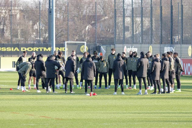 19 01 2026, xgrfx, Football UEFA Champions League, Borussia Dortmund Training v l The team at the final training session before the match against Tottenham Hotspur in the UEFA Champions League Borussia Dortmund DFL DFB REGULATIONS PROHIBIT ANY USE OF PHOTOGRAPHS as IMAGE SEQUENCES and or QUASI VIDEO Dortmund