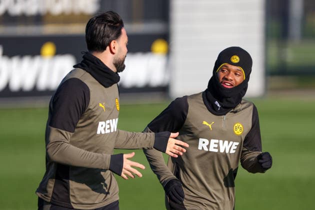 Dortmund, Germany 19 January 2026 Champions League 2025 2026 Borussia Dortmund final training In the picture from left Ramy Bensebaini BVB and Julien Duranville BVB at the final training in Dortmund before the UCL match against Tottenham Hotspur in London Training ground Hohenbuschei North Rhine-Westphalia Copyright: xFotostandx xFantinix