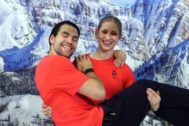 MUENCHEN, GERMANY- JANUARY 19: Minerva Hase and Nikita Volodin Figure skating, Eiskunstlauf making fun at the Team Germany kit fitting for the Milano Cortina 2026 Olympic Games, Olympische Spiele, Olympia, OS on January 19, 2026 in Munich, Germany. Bavaria Germany Copyright: xPhotographer:xNilsxKoepkex