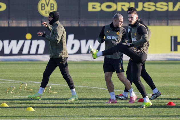 19 01 2026, xgrfx, Football UEFA Champions League, Borussia Dortmund Training v l Emre Can, Julian Ryerson, Nico Schlotterbeck Borussia Dortmund DFL DFB REGULATIONS PROHIBIT ANY USE OF PHOTOGRAPHS as IMAGE SEQUENCES and or QUASI VIDEO Dortmund