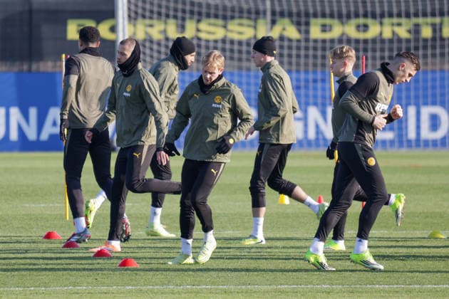 19 01 2026, xgrfx, Football UEFA Champions League, Borussia Dortmund Training v l Waldemar Anton, Julian Brandt, Nico Schlotterbeck Borussia Dortmund DFL DFB REGULATIONS PROHIBIT ANY USE OF PHOTOGRAPHS as IMAGE SEQUENCES and or QUASI VIDEO Dortmund