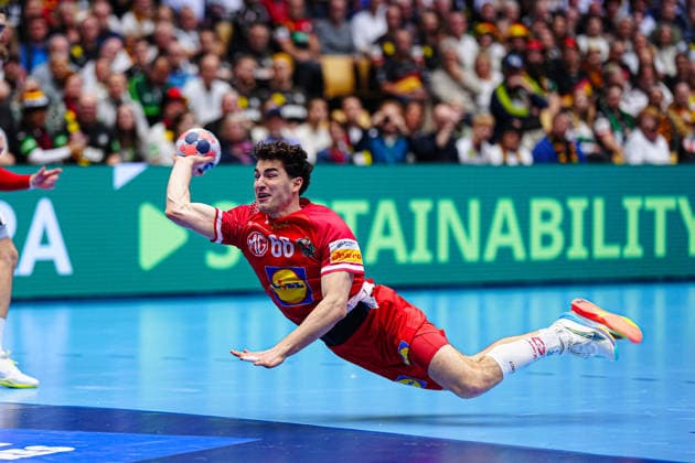 Throw Goal Elias Kofler Austria, 66 DEN, Austria vs Serbia, Handball, EHF European Championship 2026, Group A, Matchday 3, 19 01 2026 DEN, Austria vs Serbia, Handball, EHF European Championship 2026, Group A, Matchday 3, 19 01 2026 Herning Copyright: xEibner-Pressefoto MarcelxvonxFehrnx EP_MFN