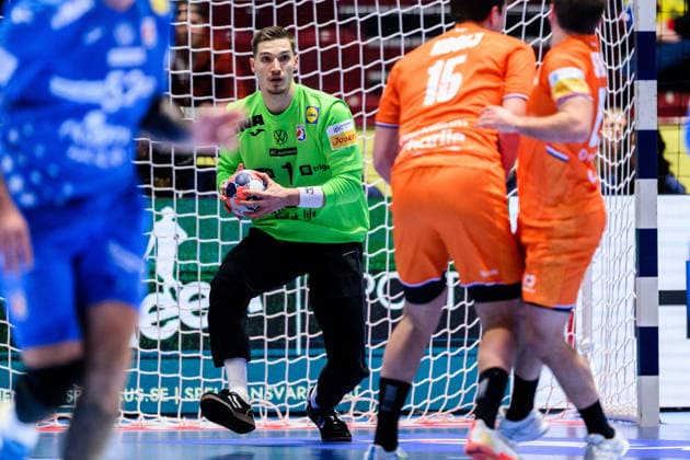 260119 Goalkeeper Dominik Kuzmanovic of Croatia during the EHF European Handball Championship preliminary round match between the Netherlands and Croatia on January 19, 2026 in Malmö Photo Petter Arvidson BILDBYRAN kod PA PA1126 handball handboll handball handbolls em 2026 nederländerna netherlands croatia kroatien ehf european handball championship bbeng grappa33  Copyright: PETTERxARVIDSON BB260119PA019