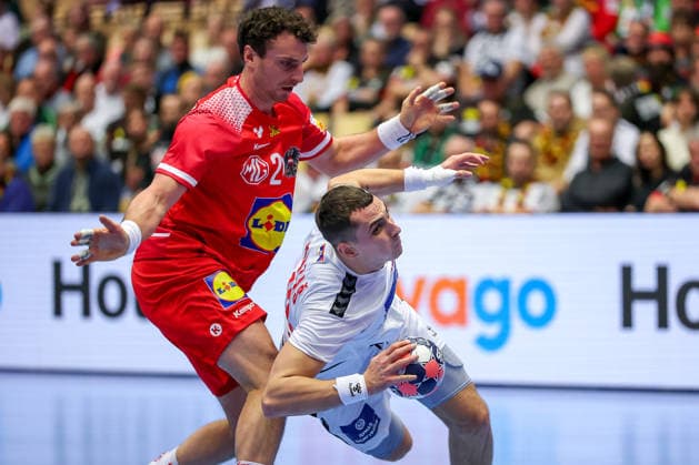 19 01 2026, Handball, Men s EHF EURO 2026, Austria Serbia, Jyske Bank Boxing in Herning, Denmark, Preliminary Round ya26 in duel against Uros Borzas Serbia 13 Denmark