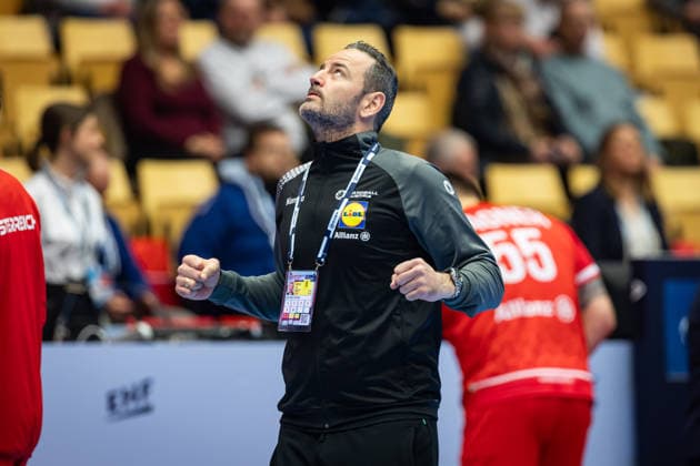 HERNING, DENMARK - JANUARY 19: Iker Romero (Austria, Head Coach) during the EHF EURO 2026 match between Austria vs Serbia at Jyske Bank Boxen Arena on matchday 3 of the Group Matches Group A on January 19, 2026 in Herning, Denmark. Midtjylland Denmark Copyright: xMarioxM.xKobergx
