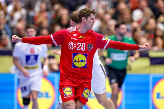 19 01 2026, Handball, Men s EHF EURO 2026, Austria Serbia, Jyske Bank Boxen in Herning, Denmark, Preliminary Round Sebastian Frimmel Austria 20 Denmark