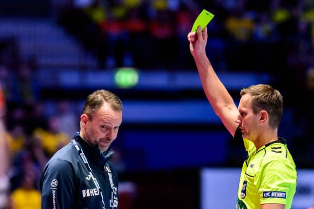 260119 Coach Dagur Sigurdsson of Croatia receives a yellow card during the EHF European Handball Championship preliminary round match between the Netherlands and Croatia on January 19, 2026 in Malmö Photo Petter Arvidson BILDBYRAN kod PA PA1126 handball handboll handball handbolls em 2026 nederländerna netherlands croatia kroatien ehf european handball championship bbeng grappa33  Copyright: PETTERxARVIDSON BB260119PA075