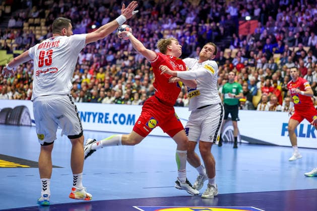 19 01 2026, Handball, Men s EHF EURO 2026, Austria Serbia, Jyske Bank Boxen in Herning, Denmark, Preliminary Round Lukas Hutecek Austria 72 throws on goal Denmark