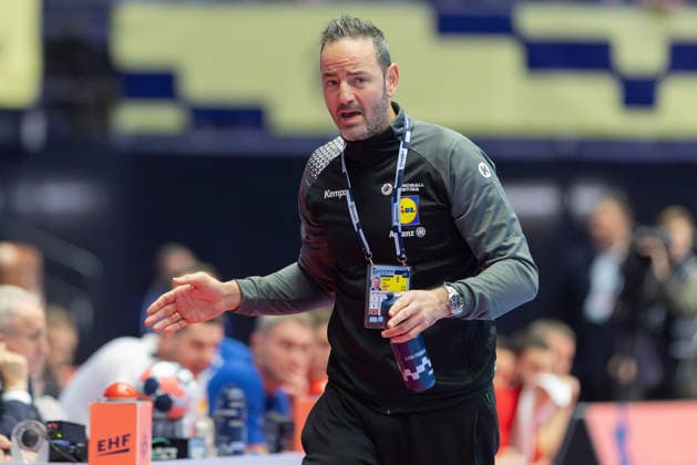 Austria Serbia, EHF Handball European Championship 2026 Coach Iker Romero Austria Handball EHF European Championship, International match between Austria and Serbia on January 19, 2026 in Herning Denmark , Herning Denmark Jyske Bank Boxing