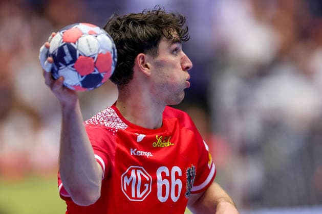 19 01 2026, Handball, Men s EHF EURO 2026, Austria Serbia, Jyske Bank Boxen in Herning, Denmark, Preliminary Round Elias Kofler Austria 66 Denmark
