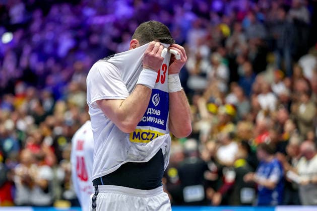 19 01 2026, Handball, Men s EHF EURO 2026, Austria Serbia, Jyske Bank Boxing in Herning, Denmark, Preliminary Round Mijajlo Marsenic Serbia 93 disappointed Disappointment after defeat against Austria Denmark